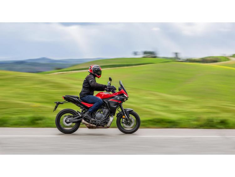 YAMAHA TRACER 7